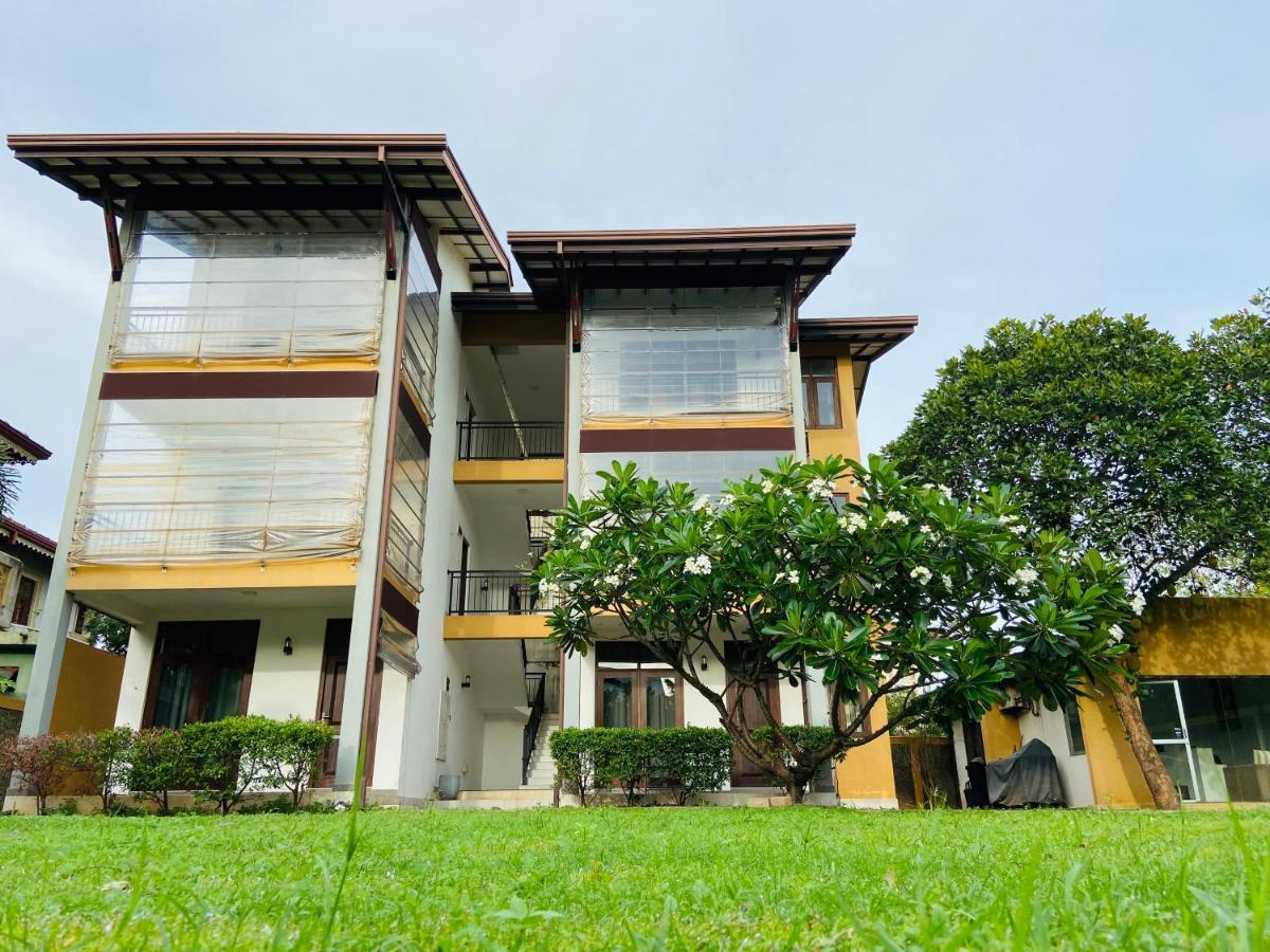Sea Breeze Deluxe Inn Negombo Exterior foto